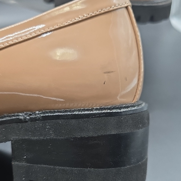 AEROSOLES | Women's | Tan and Black | Loafers | Size 8M | Minor Scuffs - Picture 4 of 10